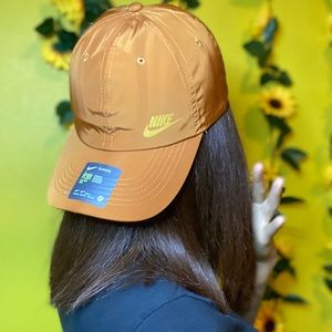 Burnt Orange Nike Baseball Hat 🧢 🧡